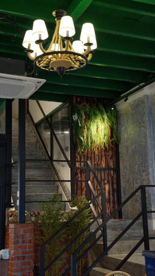 Dosomething Guest House 8 イポー エクステリア 写真